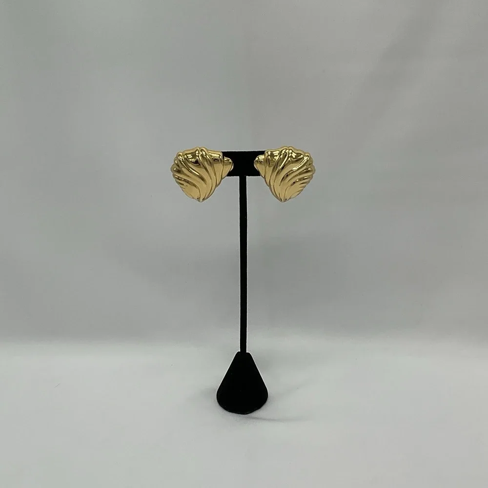 Vintage Christian Dior Gold Tone Shell Clip On Earrings Ribbed Signed Designer - Picture 12 of 12